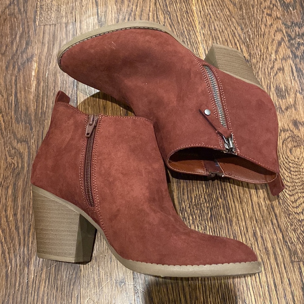 Universal Threads Zip Booties - Picture 4 of 5